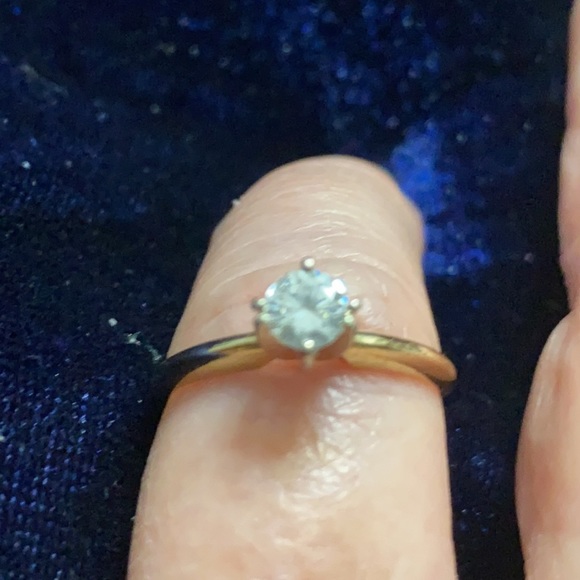 Diamond Ring - Picture 5 of 5
